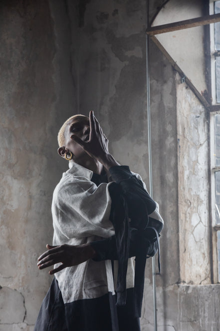 A'AMDIS SMOKEY CHARCOAL KIMONO
